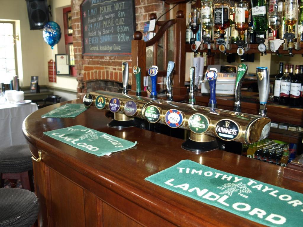 Jolly Brewers Free House Inn บิชอป สตอร์ทฟอร์ด ภายนอก รูปภาพ